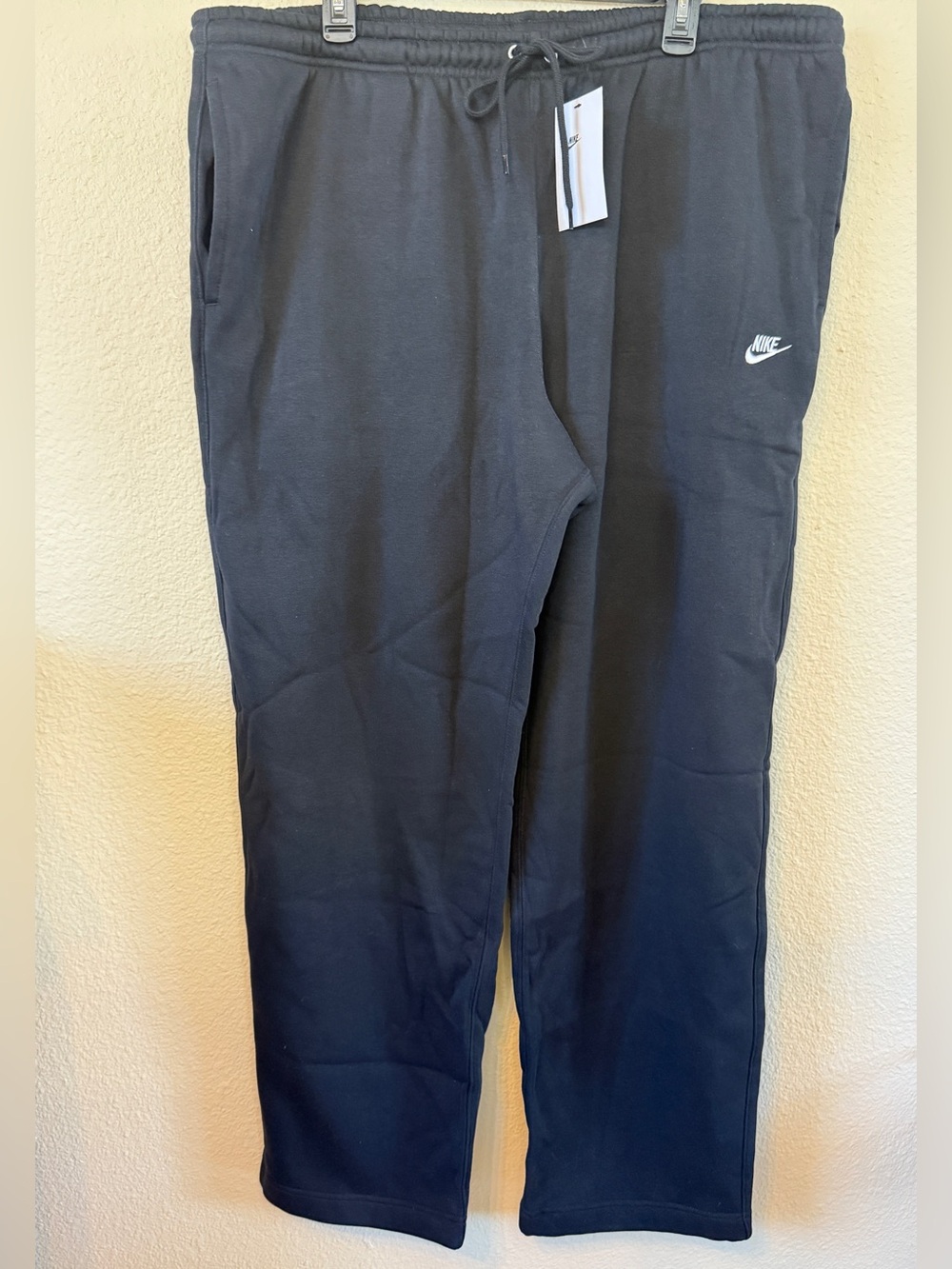Nike Men’s Open Hem Fleece Pocket Sweatpants, Black, Size XXL - Picture 15 of 16